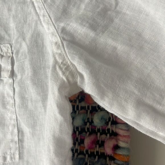 Chicos Size 0 linen top which is a small in this brand. 4-6 - Picture 6 of 6